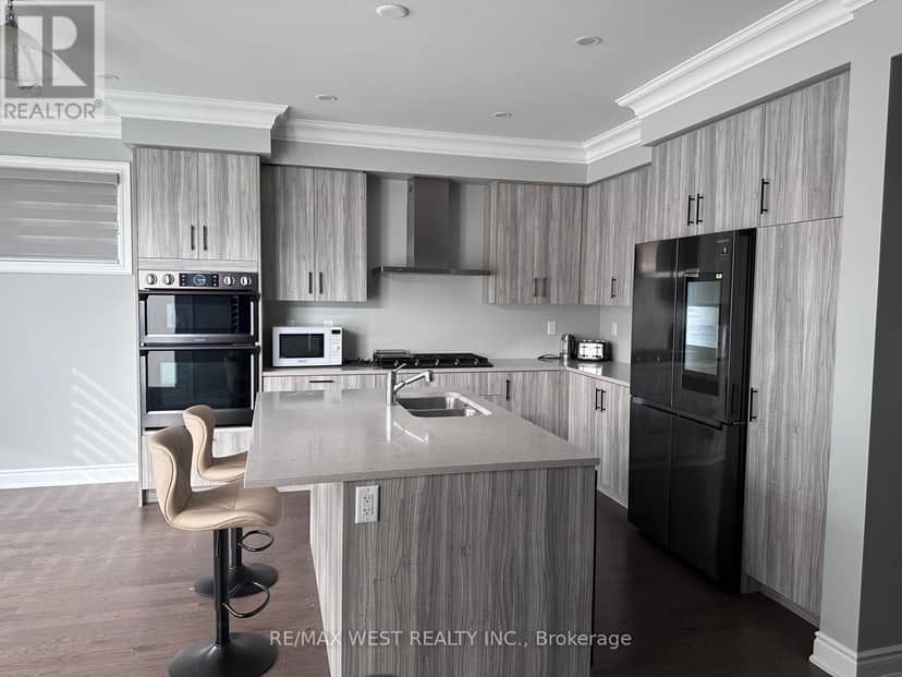 111 Scarlet Way — photo 9 of 25