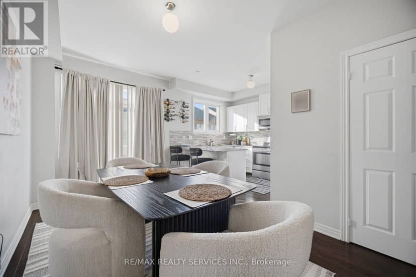 72 Rockman Crescent — photo 14 of 40