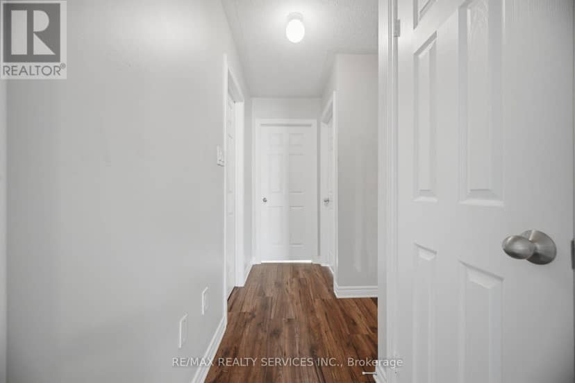 72 Rockman Crescent — photo 28 of 40