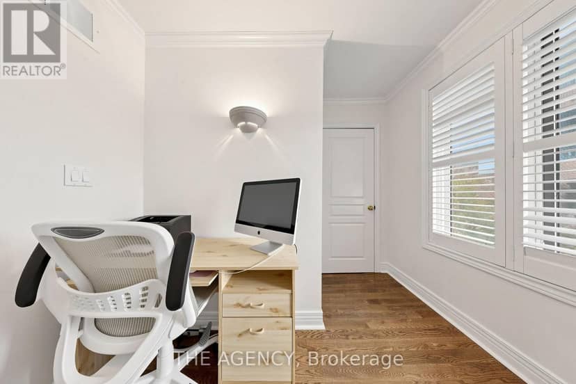 272 Redpath Avenue — photo 21 of 35