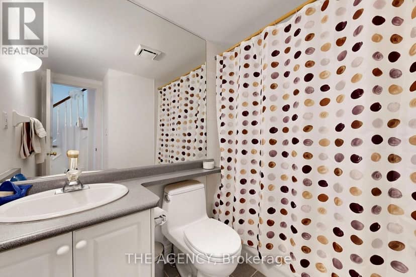 272 Redpath Avenue — photo 23 of 35