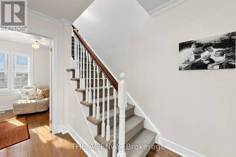 272 Redpath Avenue — photo 24 of 35