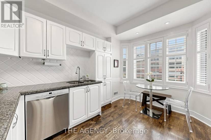 272 Redpath Avenue — photo 10 of 35