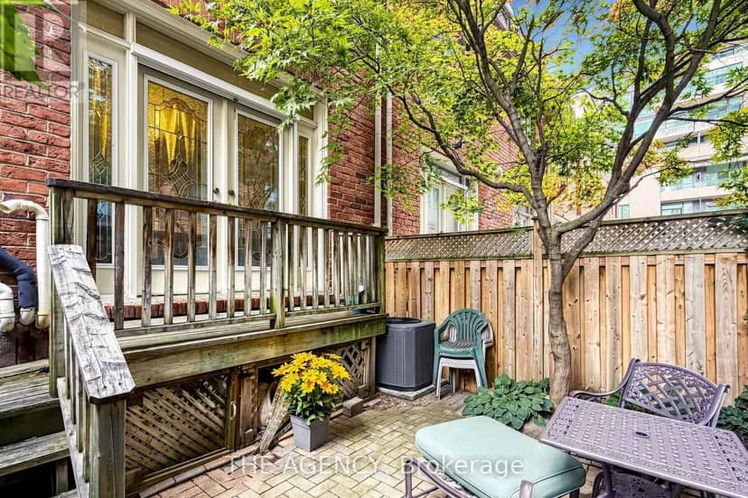 272 Redpath Avenue — photo 33 of 35
