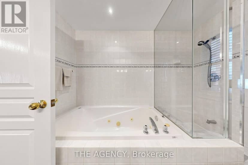 272 Redpath Avenue — photo 31 of 35