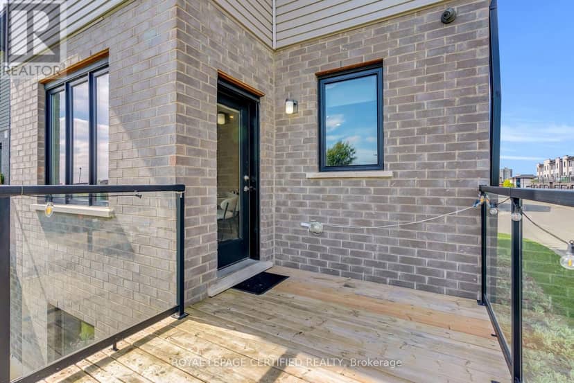 36 - 3380 Singleton Avenue — photo 24 of 40