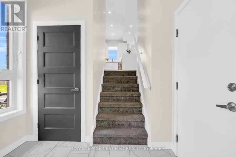 36 - 3380 Singleton Avenue — photo 5 of 40
