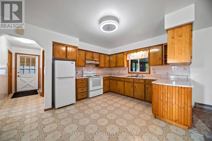 191 Red Cedar Point Road — photo 9 of 40
