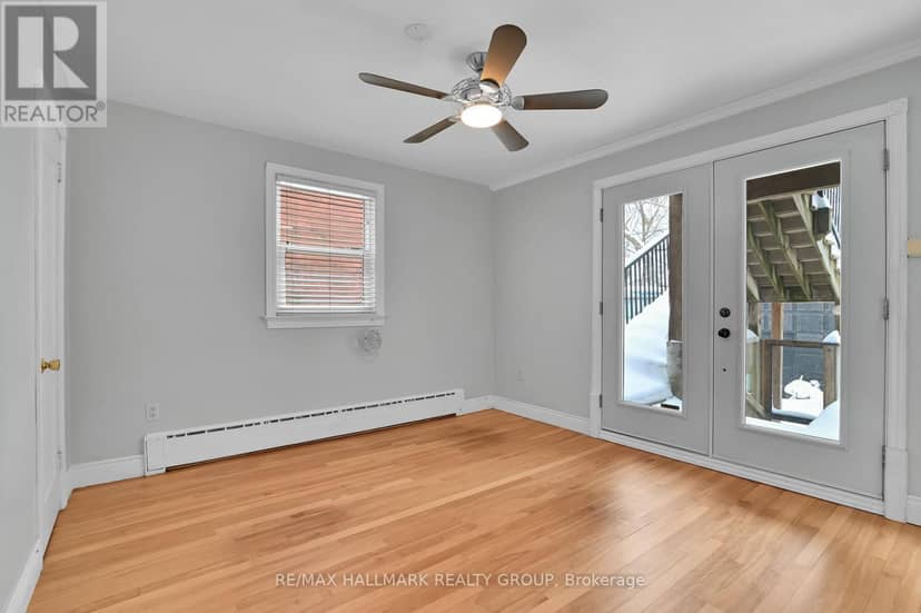 55 Ivy Crescent — photo 25 of 40