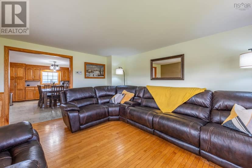 1271 Highway 1 — photo 15 of 40