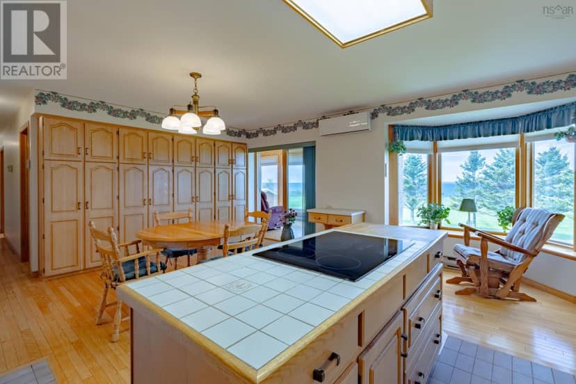 1285 Highway 1 — photo 17 of 40