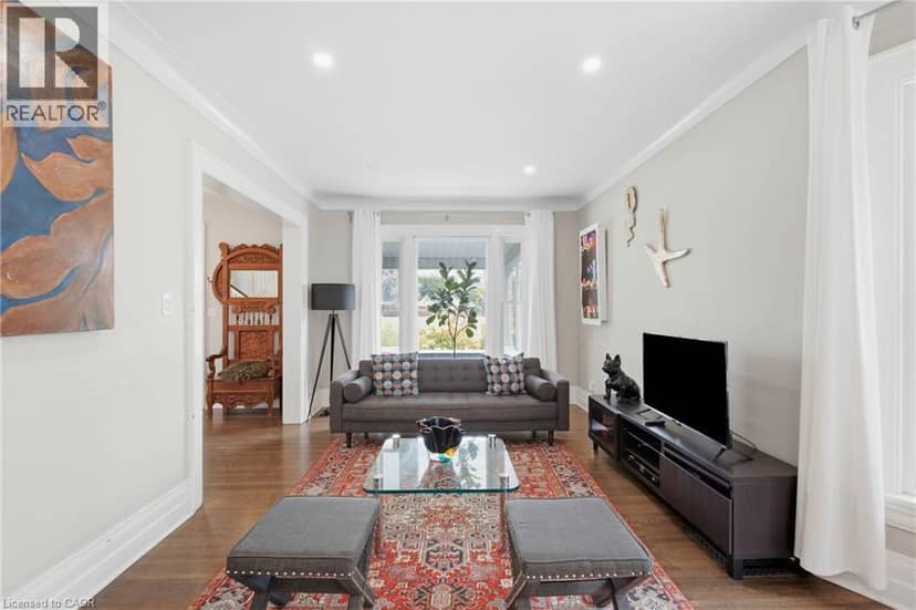 4895 CRYSLER Avenue — photo 9 of 37