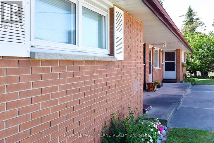 27 Hill Street, Lambton Shores, photo 6