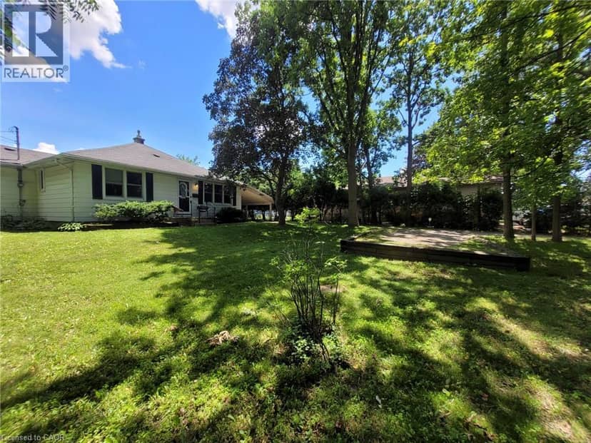 879 WEST 5TH Street, Hamilton, photo 2