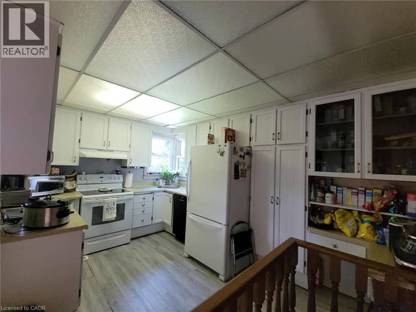 879 WEST 5TH Street — photo 27 of 40