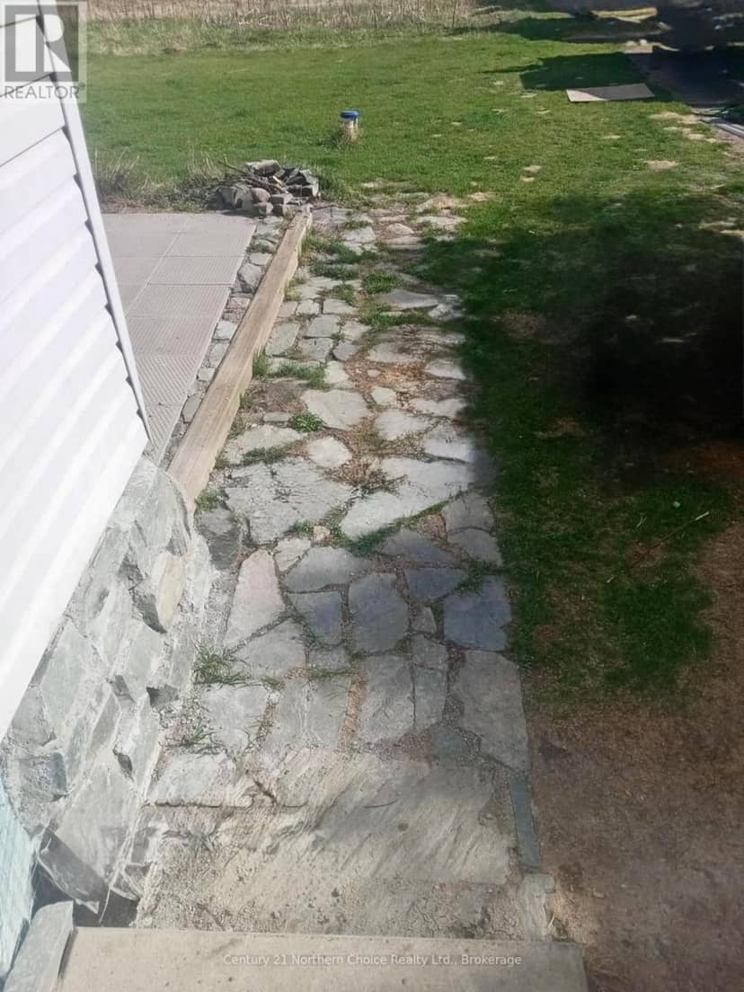 32 Martin Avenue — photo 21 of 24