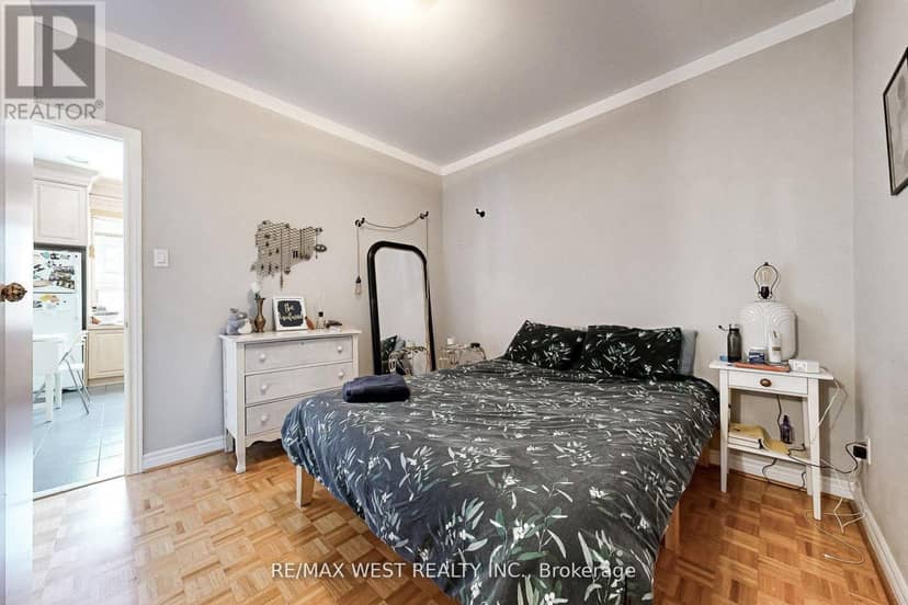 52 Heydon Park Road — photo 10 of 40