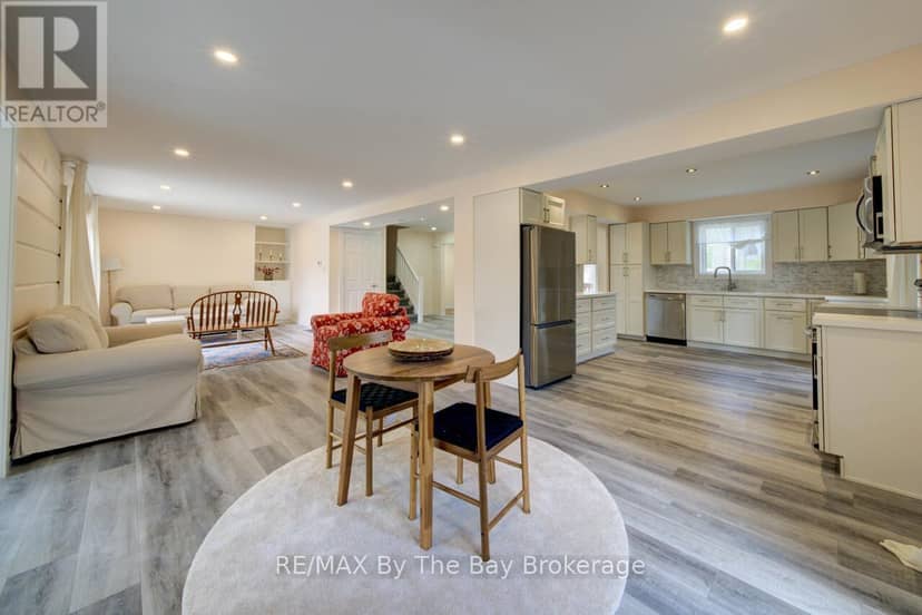 646 Oxbow Park Drive — photo 16 of 40