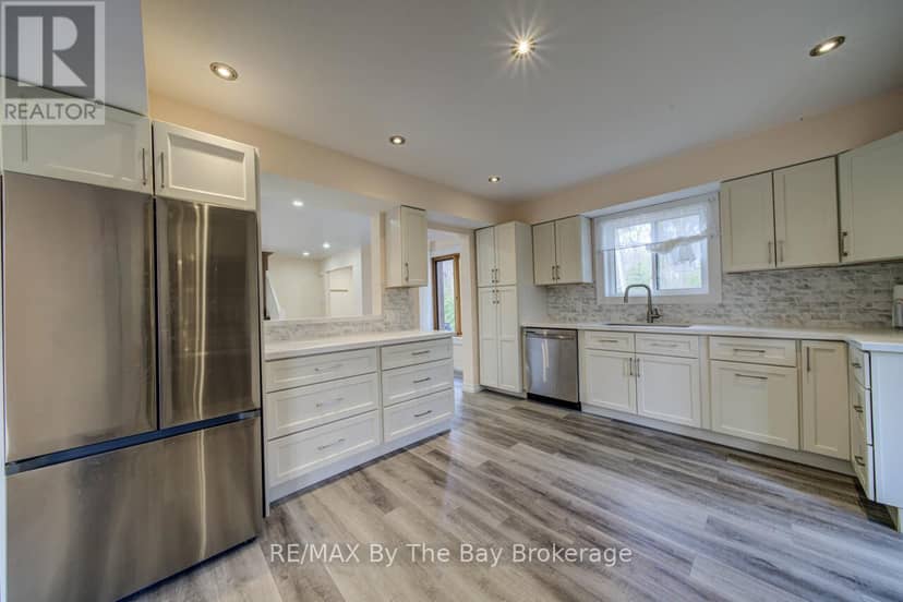 646 Oxbow Park Drive — photo 18 of 40