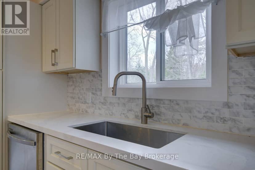 646 Oxbow Park Drive — photo 21 of 40