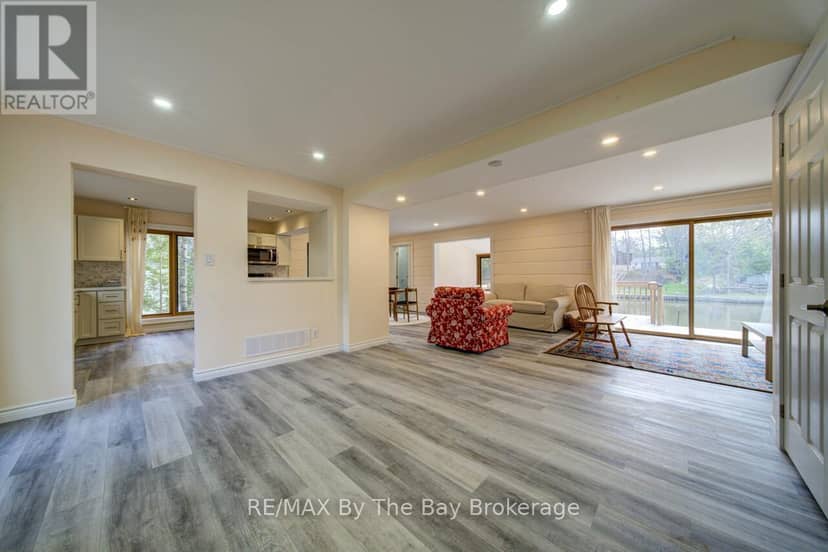 646 Oxbow Park Drive — photo 9 of 40