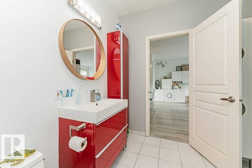 #202 9503 101 AV NW — photo 35 of 40