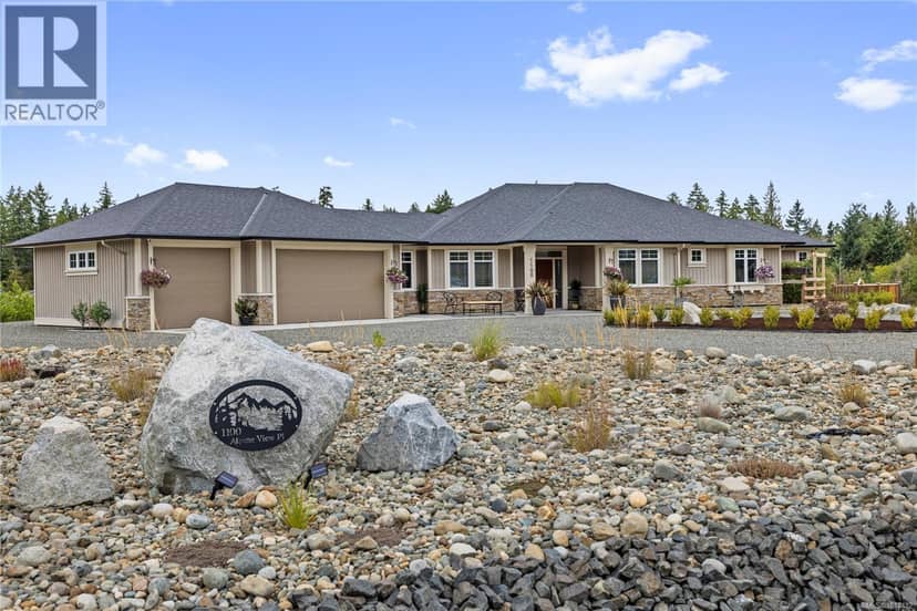 1100 Alpine View Pl, Qualicum Beach