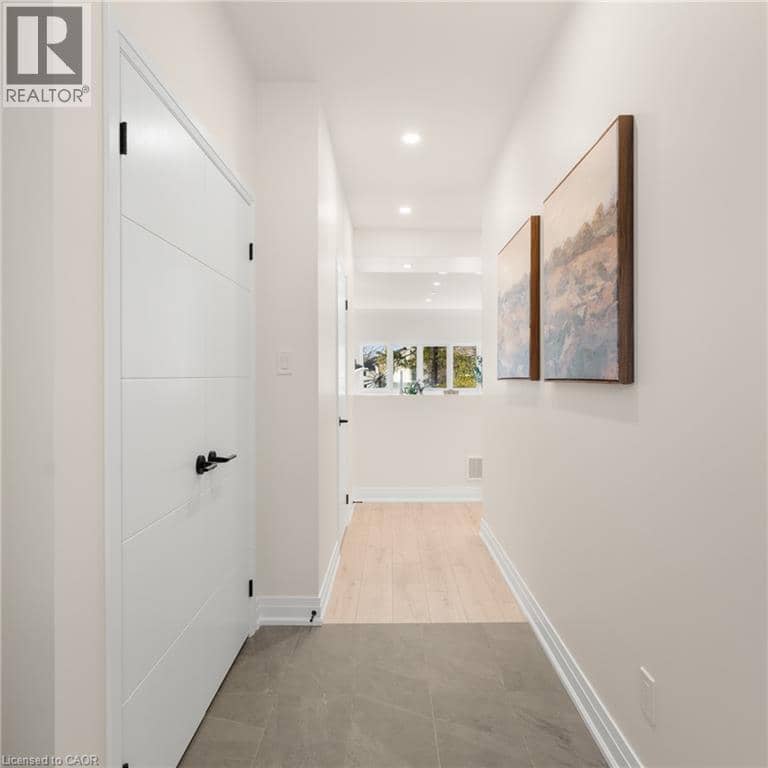 82 CHALMERS Street N — photo 9 of 40