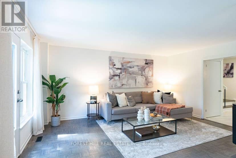 6 Snowshoe Crescent — photo 11 of 30
