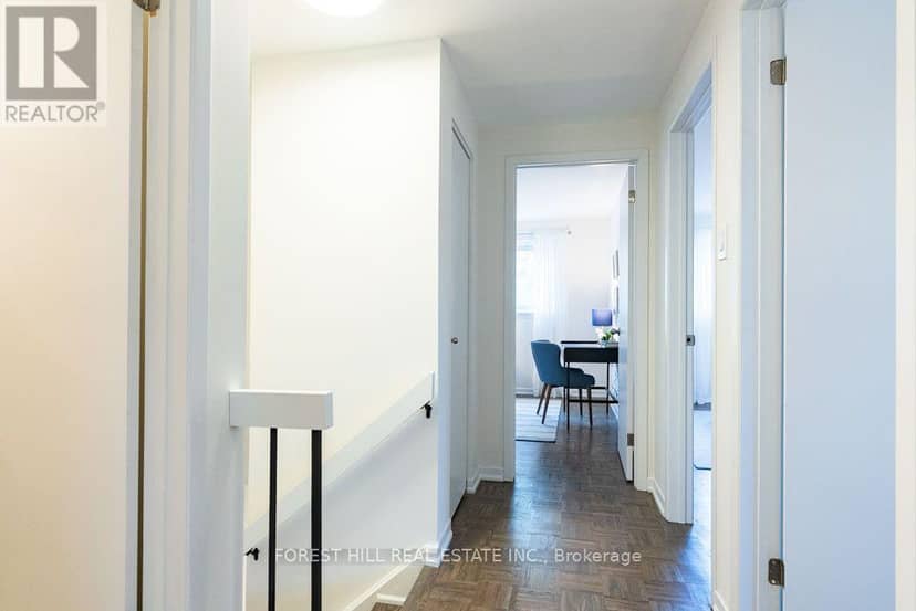 6 Snowshoe Crescent — photo 14 of 30