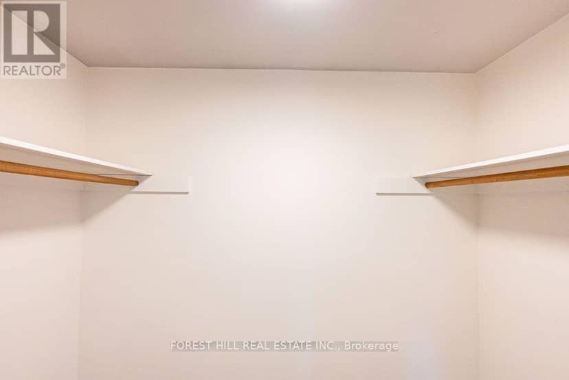 6 Snowshoe Crescent — photo 17 of 30