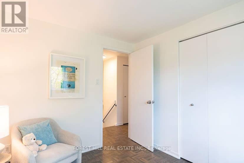 6 Snowshoe Crescent — photo 20 of 30