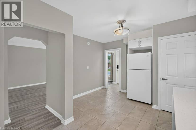 40 CLARENDON Avenue — photo 11 of 40