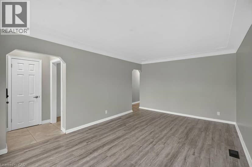 40 CLARENDON Avenue — photo 8 of 40