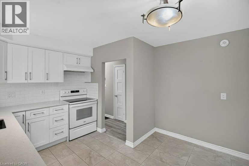 40 CLARENDON Avenue — photo 12 of 40