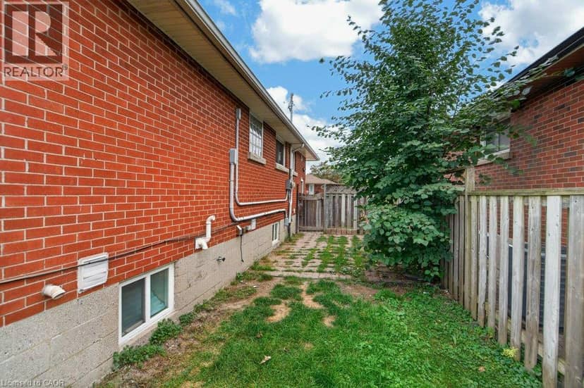 40 CLARENDON Avenue — photo 38 of 40