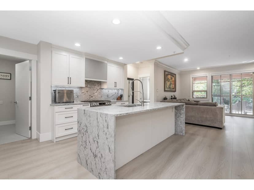 201 16499 64 AVENUE, Surrey