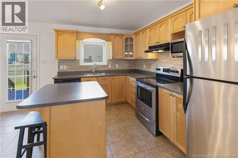 77 Stoneham Drive — photo 4 of 40