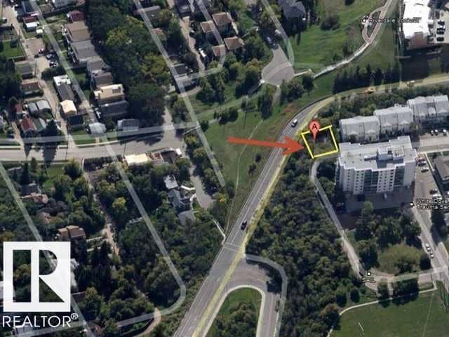 9321 101A AV NW, Edmonton, photo 2