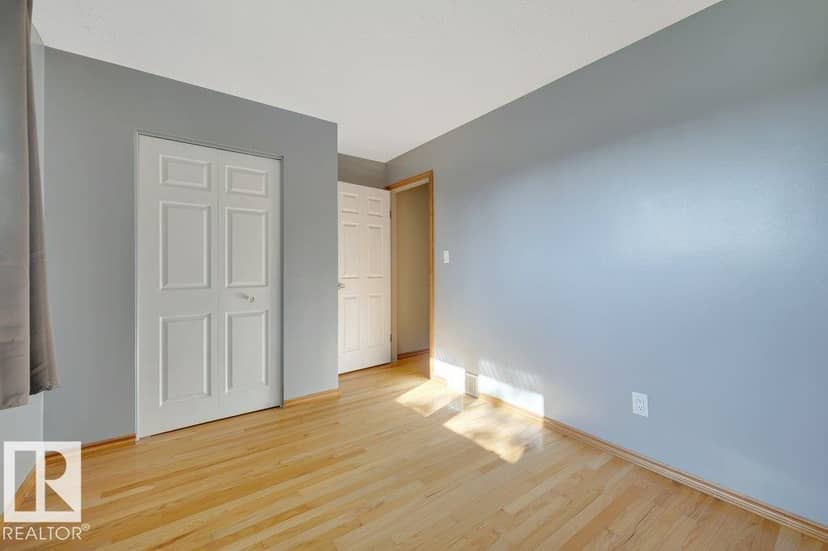 3506 44 ST — photo 32 of 40