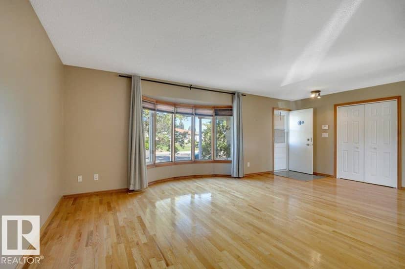3506 44 ST — photo 11 of 40