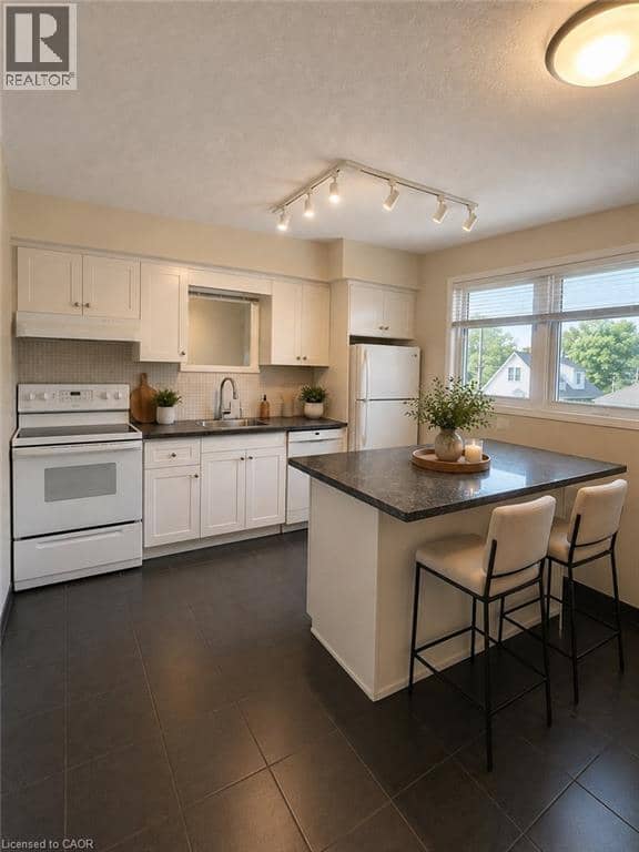 80 MACLENNAN Avenue — photo 32 of 40