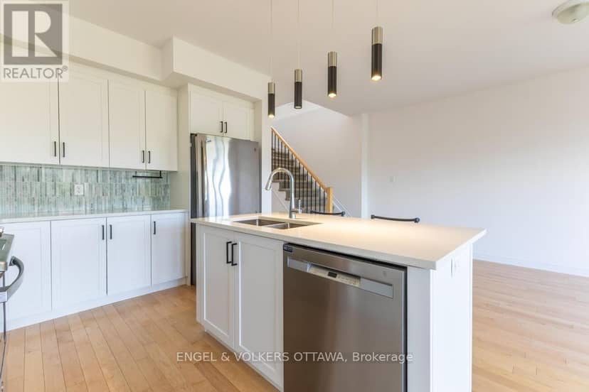 33 McPhail Road — photo 10 of 34