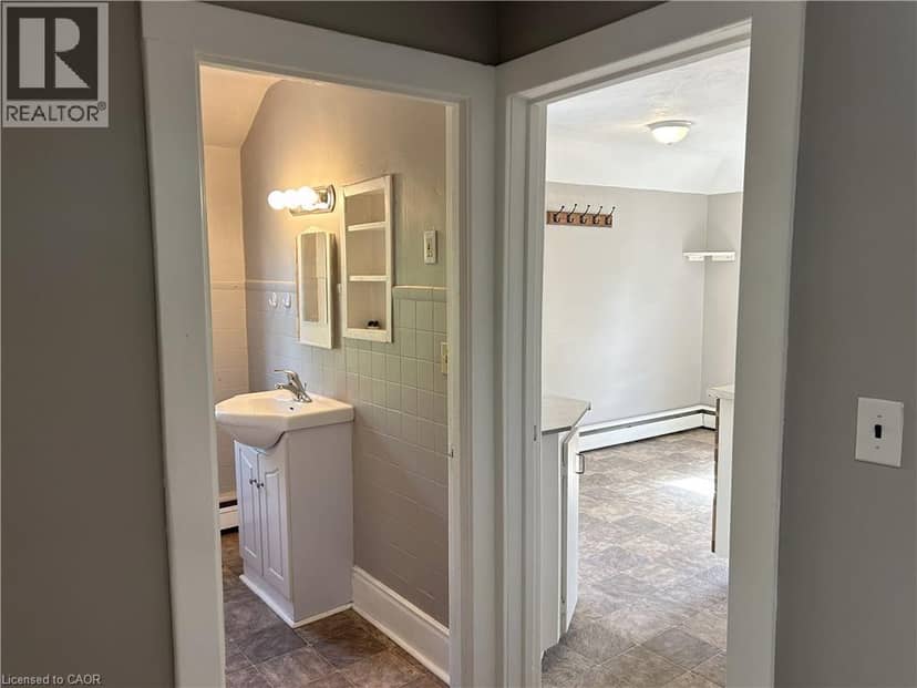 100 - 102 STANLEY Street — photo 40 of 40