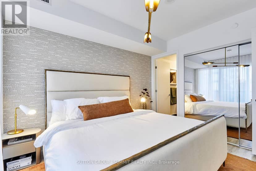 2501 - 771 Yonge Street — photo 13 of 34