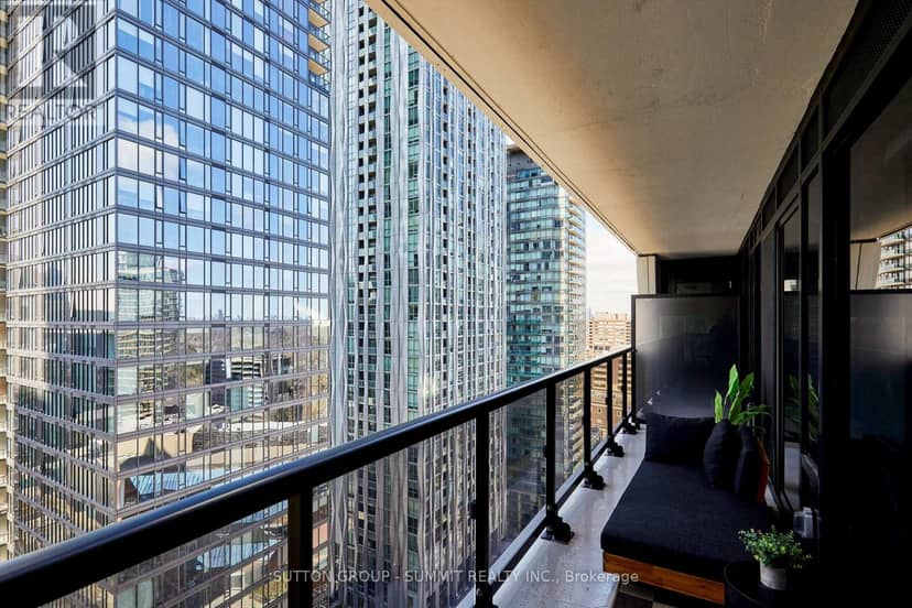 2501 - 771 Yonge Street — photo 20 of 34