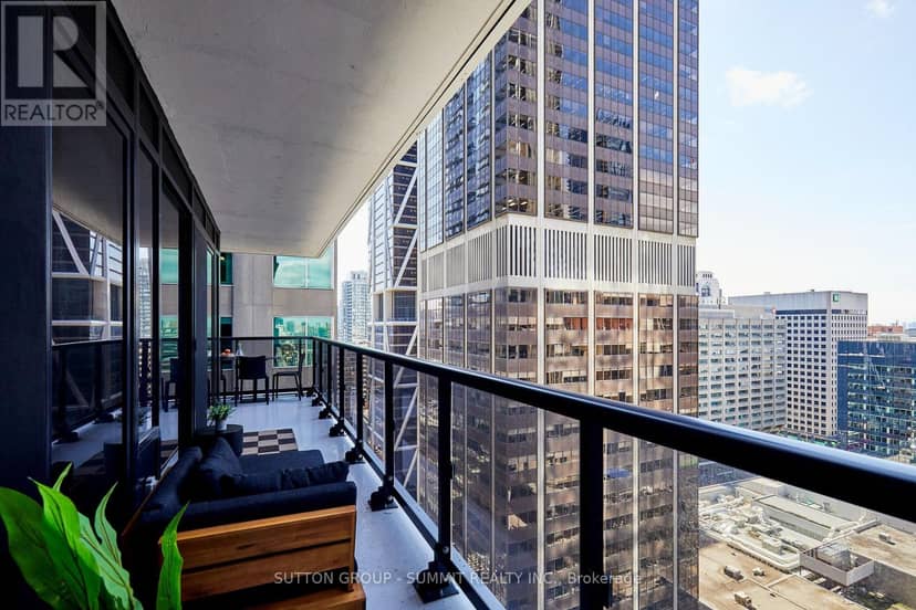 2501 - 771 Yonge Street — photo 22 of 34