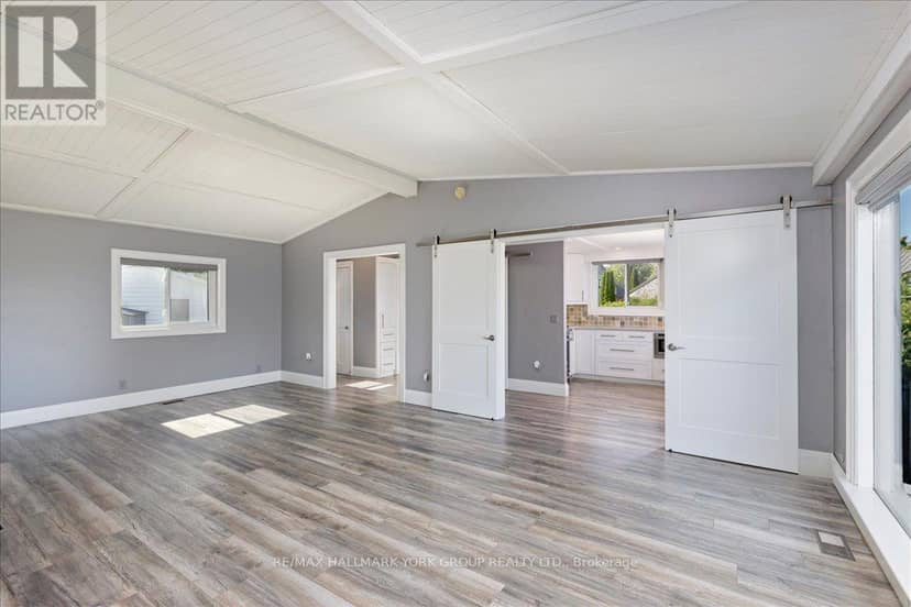 525 Lake Drive E — photo 22 of 40