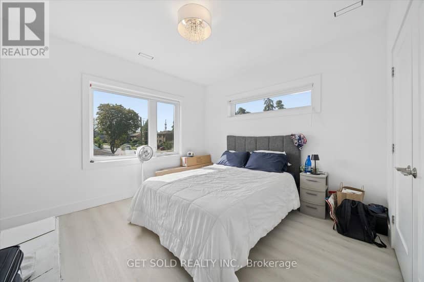 15 Burrard Road — photo 25 of 40