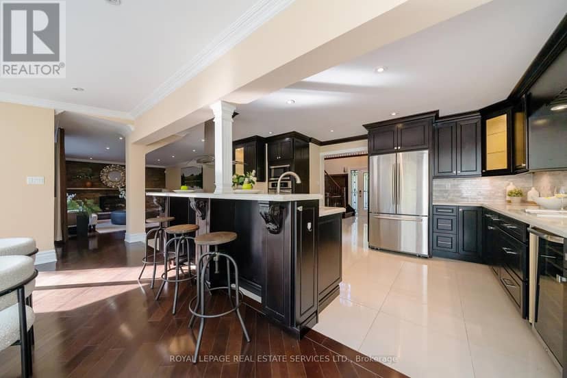 3278 Credit Heights Drive — photo 12 of 40